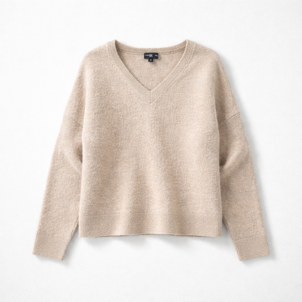 Banana Republic Women's Sweater - Light beige